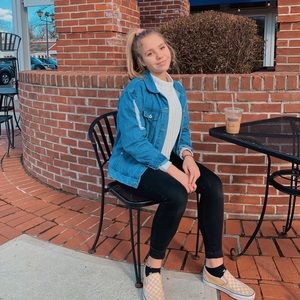 Meet your Posher, Polinaxo